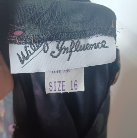 Vintage Willy's Influence Floral Dress With Matching Belt - Picture 11 of 11